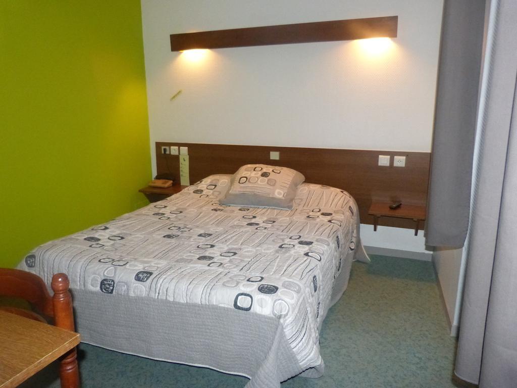 Hotel Du Donjon Champlitte-et-le-Prélot Room photo