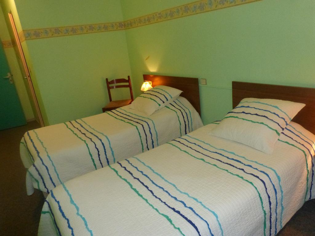 Hotel Du Donjon Champlitte-et-le-Prélot Room photo