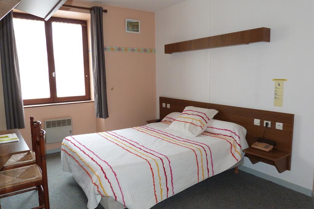 Hotel Du Donjon Champlitte-et-le-Prélot Room photo
